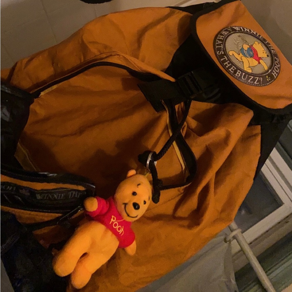 IN SEARCH OF A MATCHING BACKPACK!!